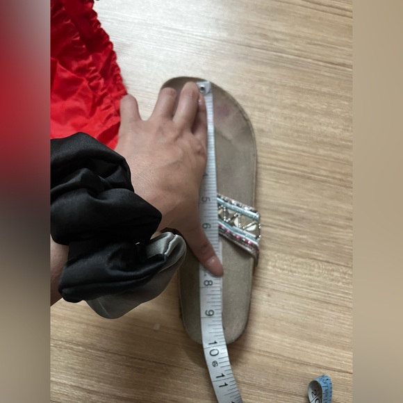 STEVE MADDEN Studded Flat Sandals - Picture 11 of 11